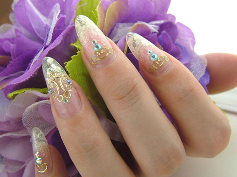 201106nail1