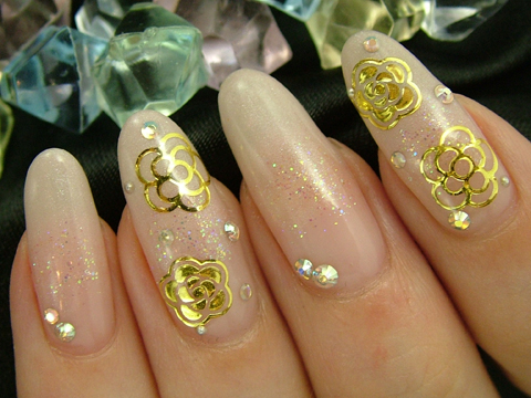 201211nail1