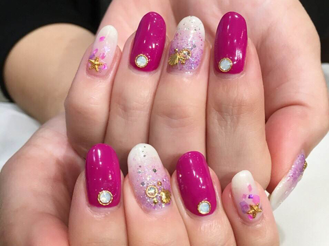 夏を感じさせるパーツ使いとピンクカラーが可愛らしいデザイン☆